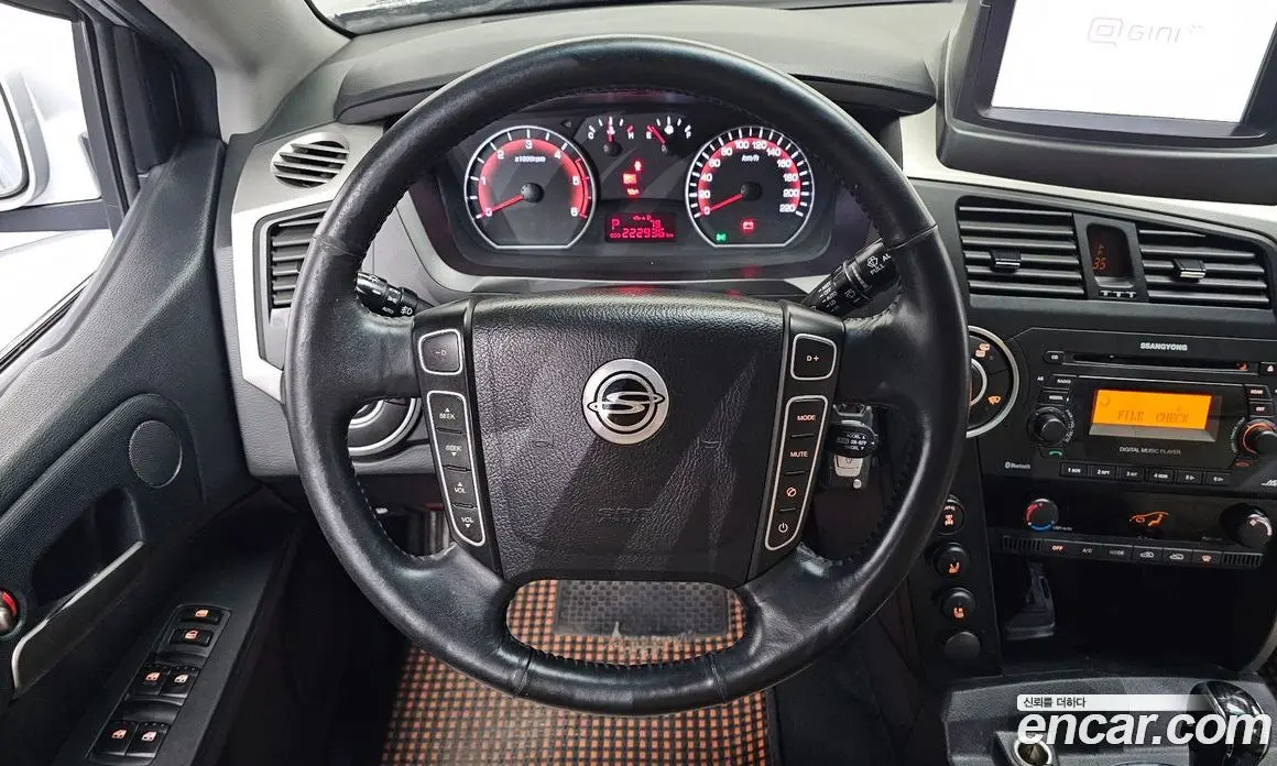 SsangYong Korando 2014 2.0 автомат (гидро), фото 13