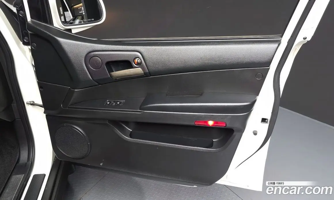 SsangYong Korando 2015 2.0 автомат (гидро), фото 14