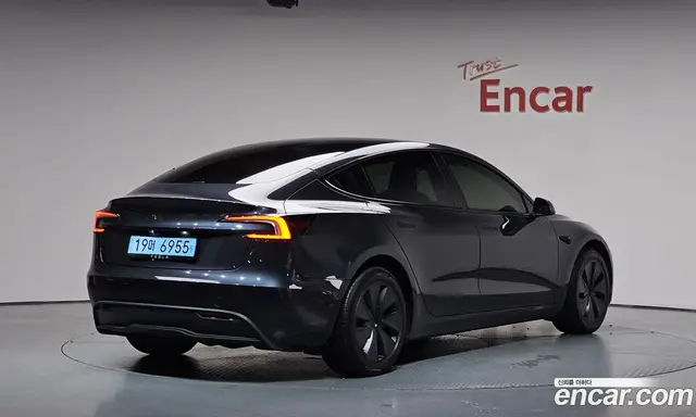 Tesla Model 3, 2026, 10 105 км