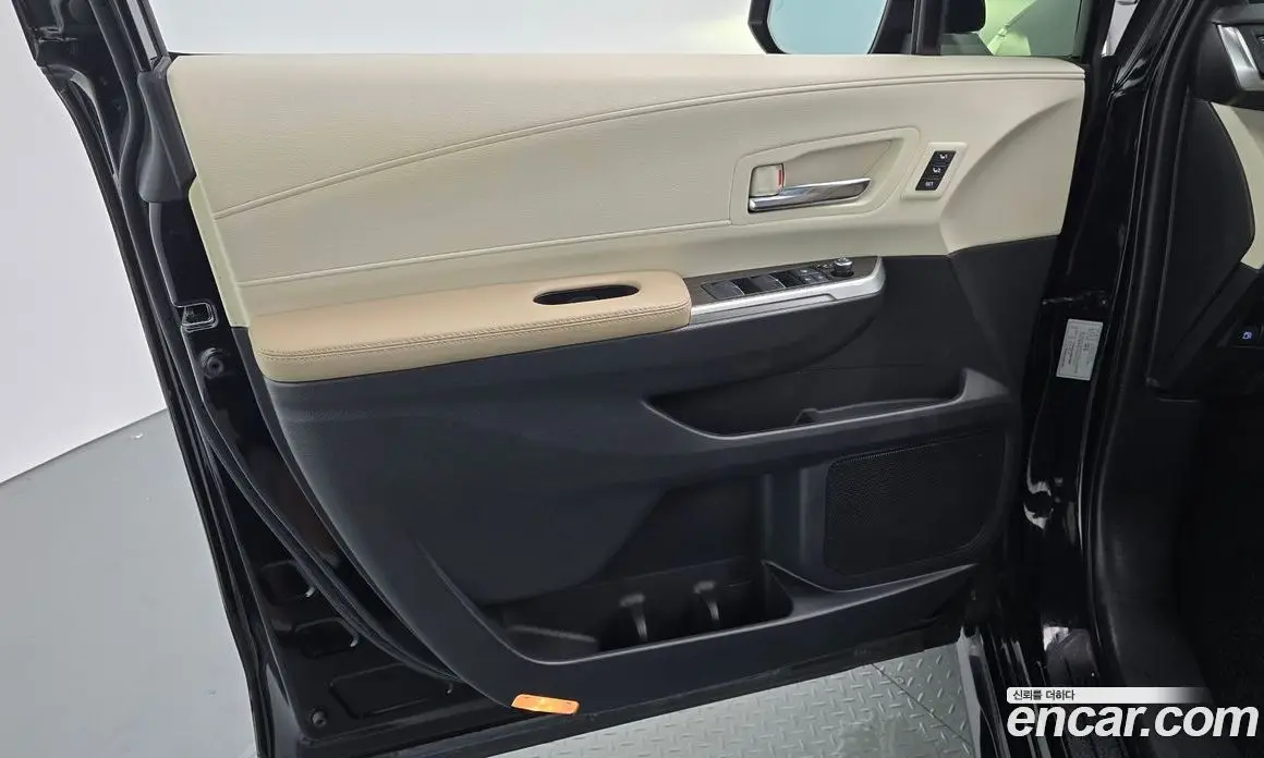 Toyota Sienna 2022 2.5 автомат (гидро), фото 14 Toyota Sienna 2022 2.5 автомат (гидро), фото 14