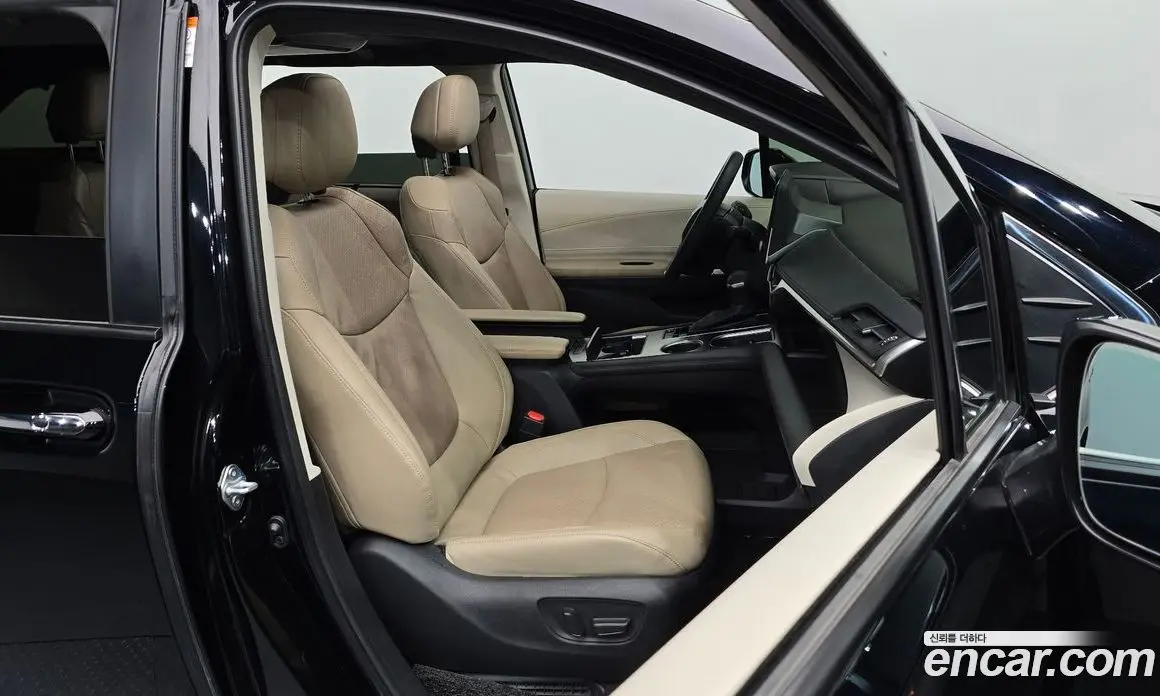 Toyota Sienna 2022 2.5 автомат (гидро), фото 16 Toyota Sienna 2022 2.5 автомат (гидро), фото 16