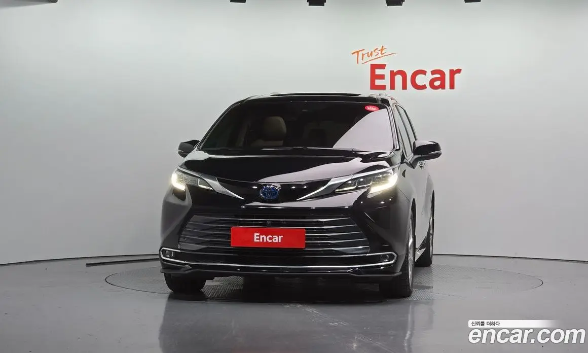 Toyota Sienna 2022 2.5 автомат (гидро), фото 3 Toyota Sienna 2022 2.5 автомат (гидро), фото 3