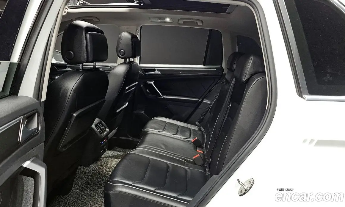 Volkswagen Tiguan 2018 2.0 автомат (гидро), фото 17