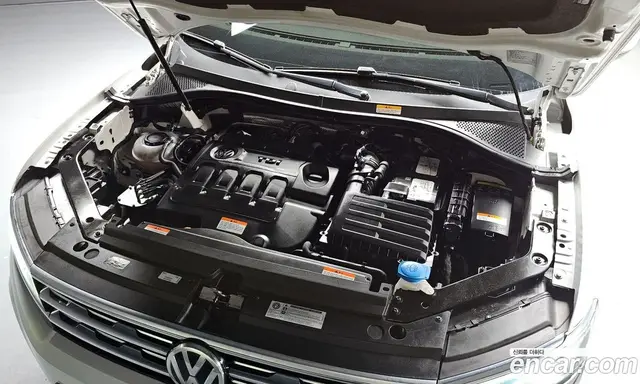 Volkswagen Tiguan 2018 2.0 автомат (гидро), миниатюра 5