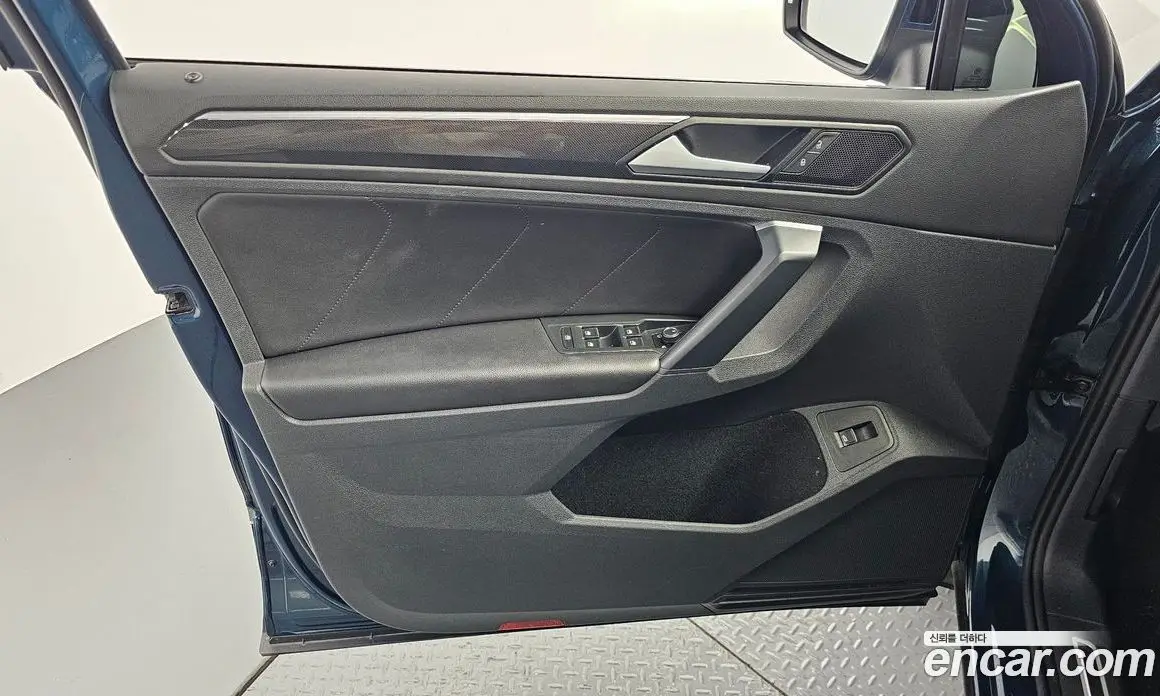 Volkswagen Tiguan 2021 2.0 автомат (гидро), фото 14