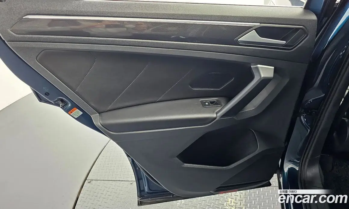 Volkswagen Tiguan 2021 2.0 автомат (гидро), фото 15