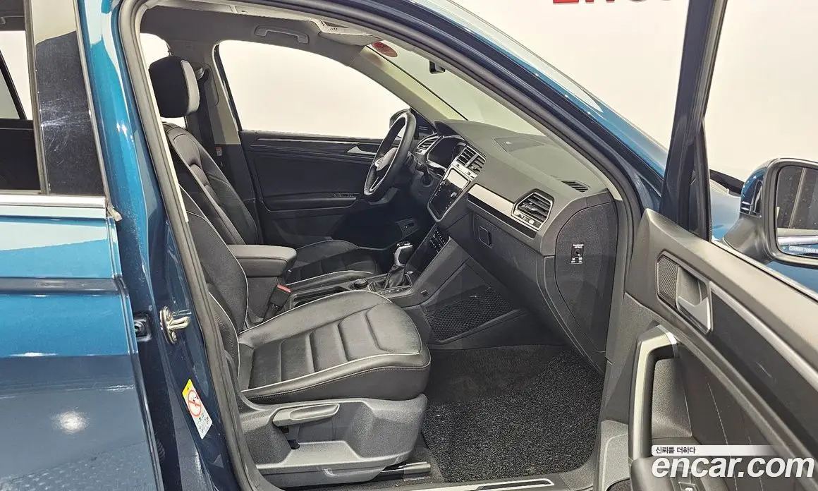 Volkswagen Tiguan 2021 2.0 автомат (гидро), фото 17