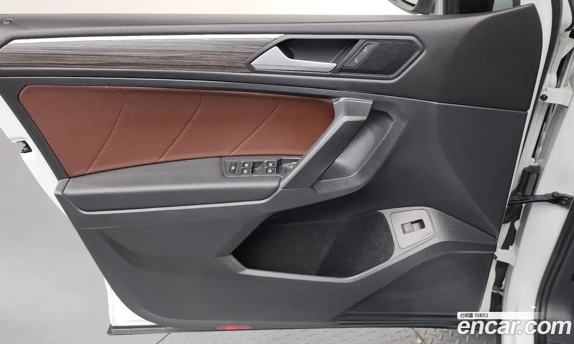 Volkswagen Tiguan 2022 2.0 автомат (гидро), фото 14