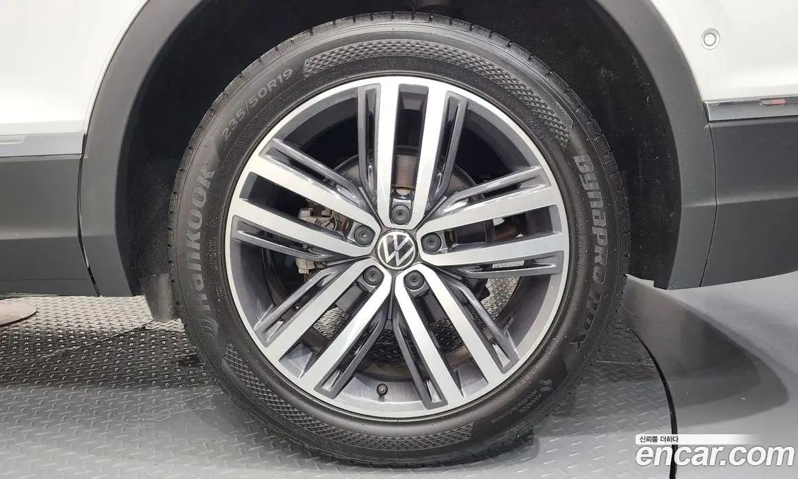 Volkswagen Tiguan 2022 2.0 автомат (гидро), фото 7