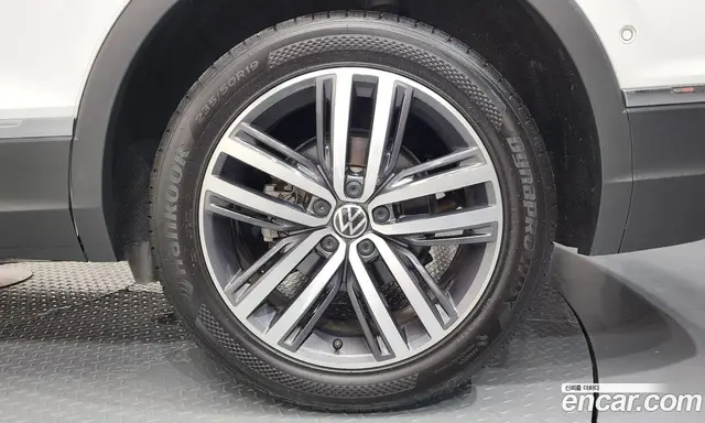 Volkswagen Tiguan 2022 2.0 автомат (гидро), миниатюра 7