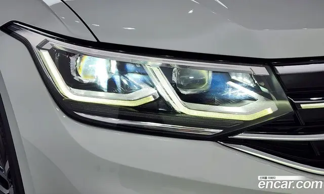 Volkswagen Tiguan 2022 2.0 автомат (гидро), миниатюра 8