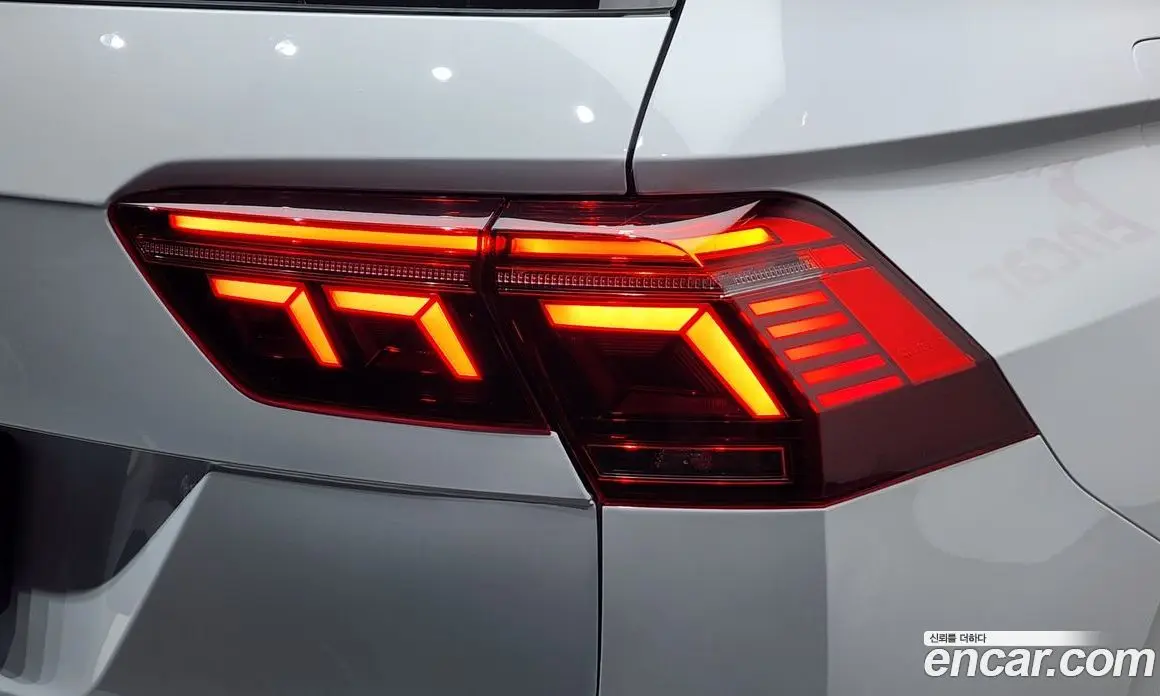 Volkswagen Tiguan 2022 2.0 автомат (гидро), фото 9