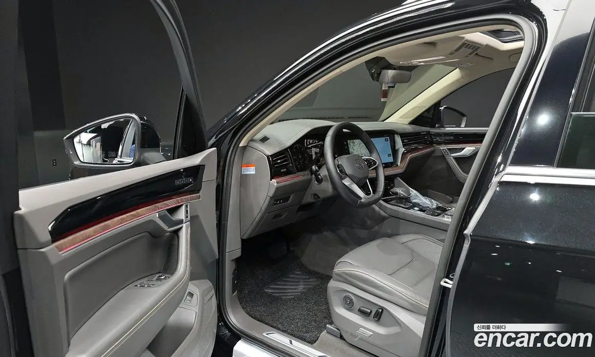 Volkswagen Touareg 2023 3.0 автомат (гидро), фото 13 Volkswagen Touareg 2023 3.0 автомат (гидро), фото 13