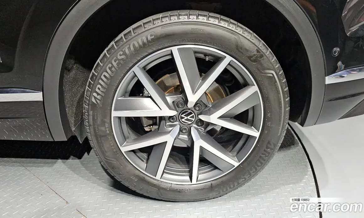Volkswagen Touareg 2023 3.0 автомат (гидро), фото 7 Volkswagen Touareg 2023 3.0 автомат (гидро), фото 7