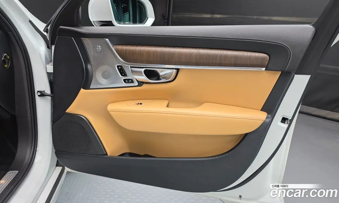 Volvo S90 2022 2.0 автомат (гидро), фото 14 Volvo S90 2022 2.0 автомат (гидро), фото 14