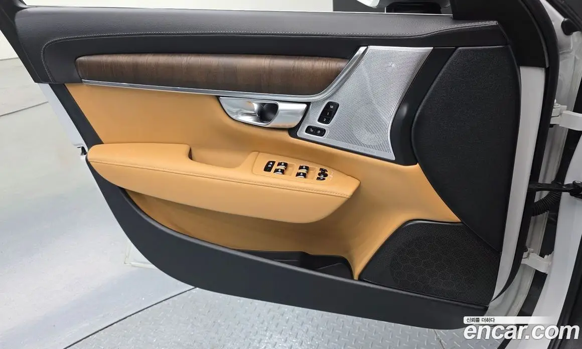Volvo S90 2022 2.0 автомат (гидро), фото 15 Volvo S90 2022 2.0 автомат (гидро), фото 15