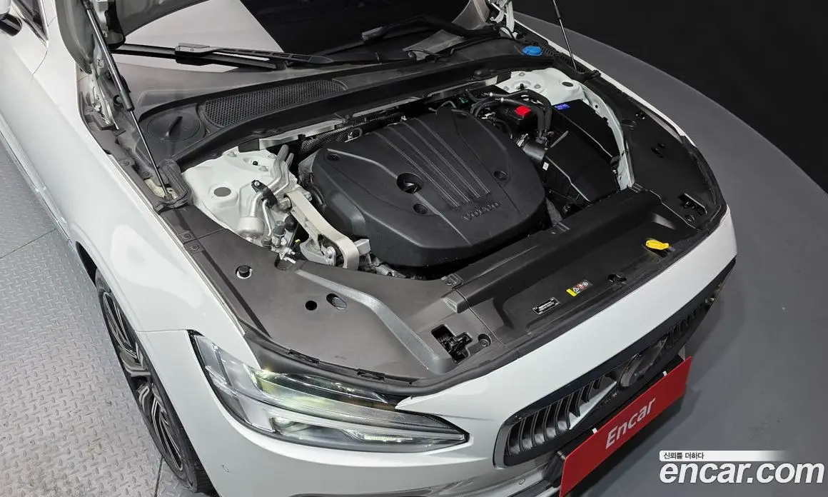 Volvo S90 2022 2.0 автомат (гидро), фото 6 Volvo S90 2022 2.0 автомат (гидро), фото 6
