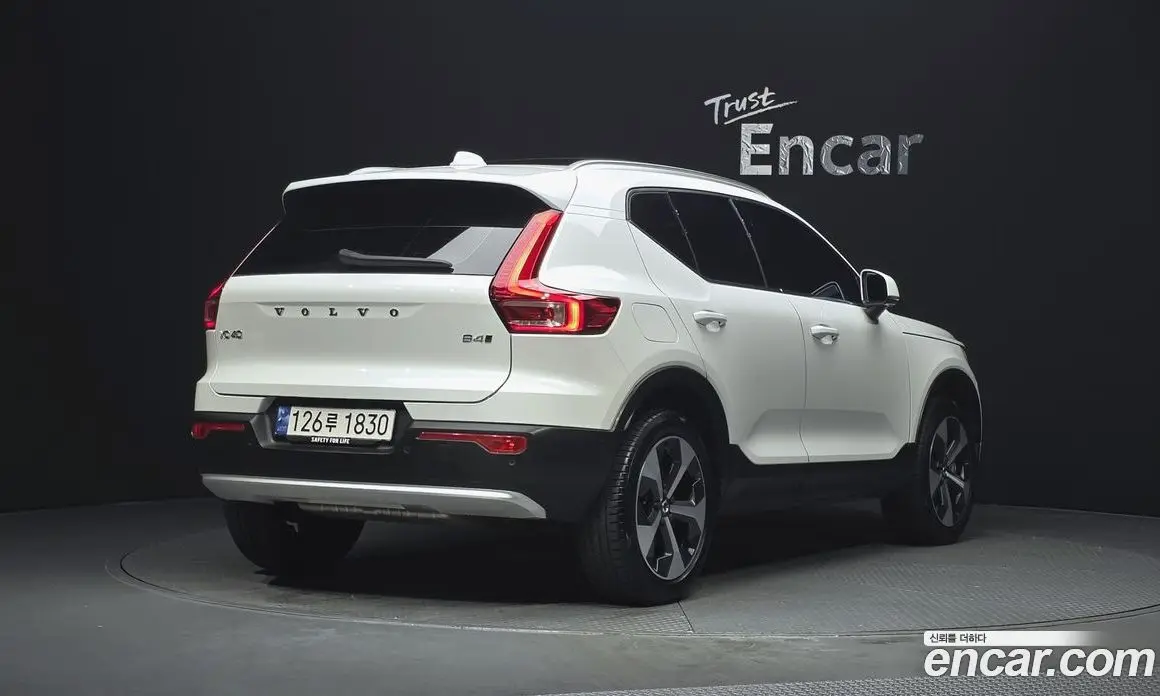 Volvo XC40 2023 2.0 автомат (гидро), фото 2 Volvo XC40 2023 2.0 автомат (гидро), фото 2