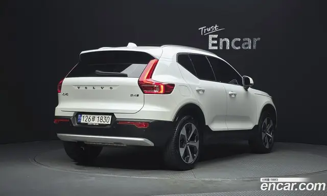 Volvo XC40 2023 2.0 автомат (гидро), миниатюра 2 Volvo XC40 2023 2.0 автомат (гидро), миниатюра 2