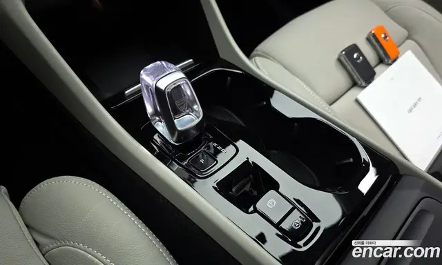 Volvo XC40 2023 2.0 автомат (гидро), миниатюра 12