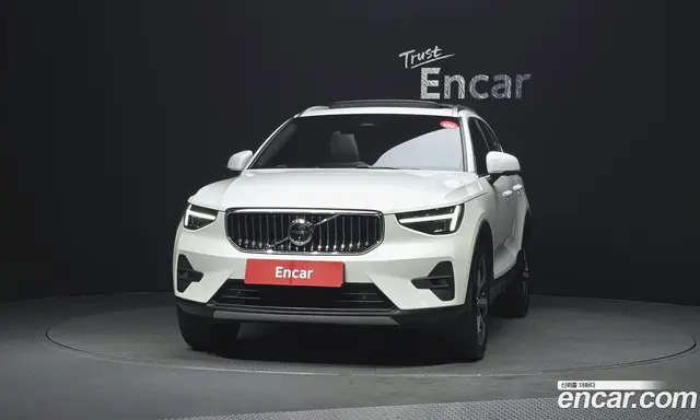 Volvo XC40 2023 2.0 автомат (гидро), миниатюра 3 Volvo XC40 2023 2.0 автомат (гидро), миниатюра 3