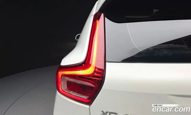 Volvo XC40 2023 2.0 автомат (гидро), миниатюра 9 Volvo XC40 2023 2.0 автомат (гидро), миниатюра 9
