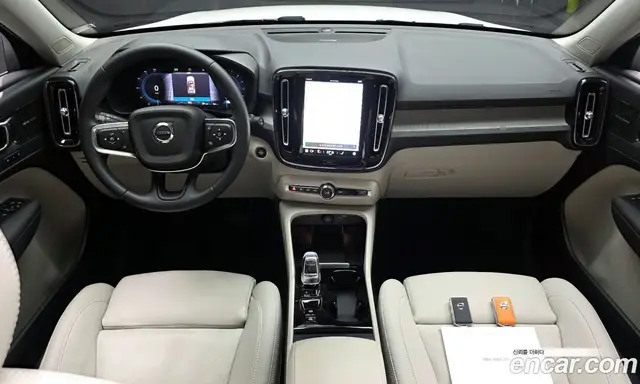 Volvo XC40 2023 2.0 автомат (гидро), миниатюра 10 Volvo XC40 2023 2.0 автомат (гидро), миниатюра 10