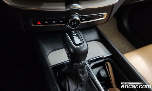 Volvo XC60 2018 2.0 автомат (гидро), миниатюра 12
