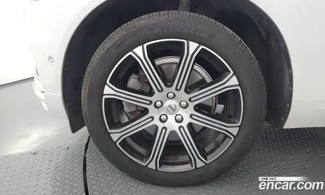 Volvo XC60 2018 2.0 автомат (гидро), миниатюра 5
