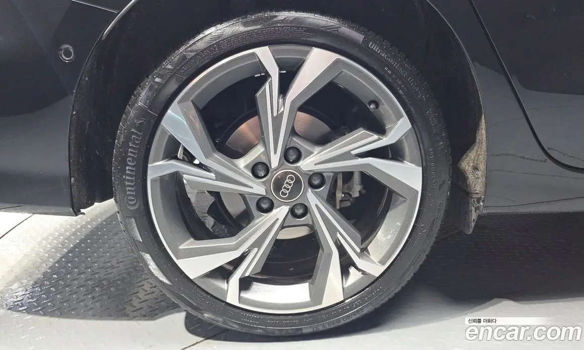 Audi A3 2025 2.0 автомат (гидро), фото 5 Audi A3 2025 2.0 автомат (гидро), фото 5