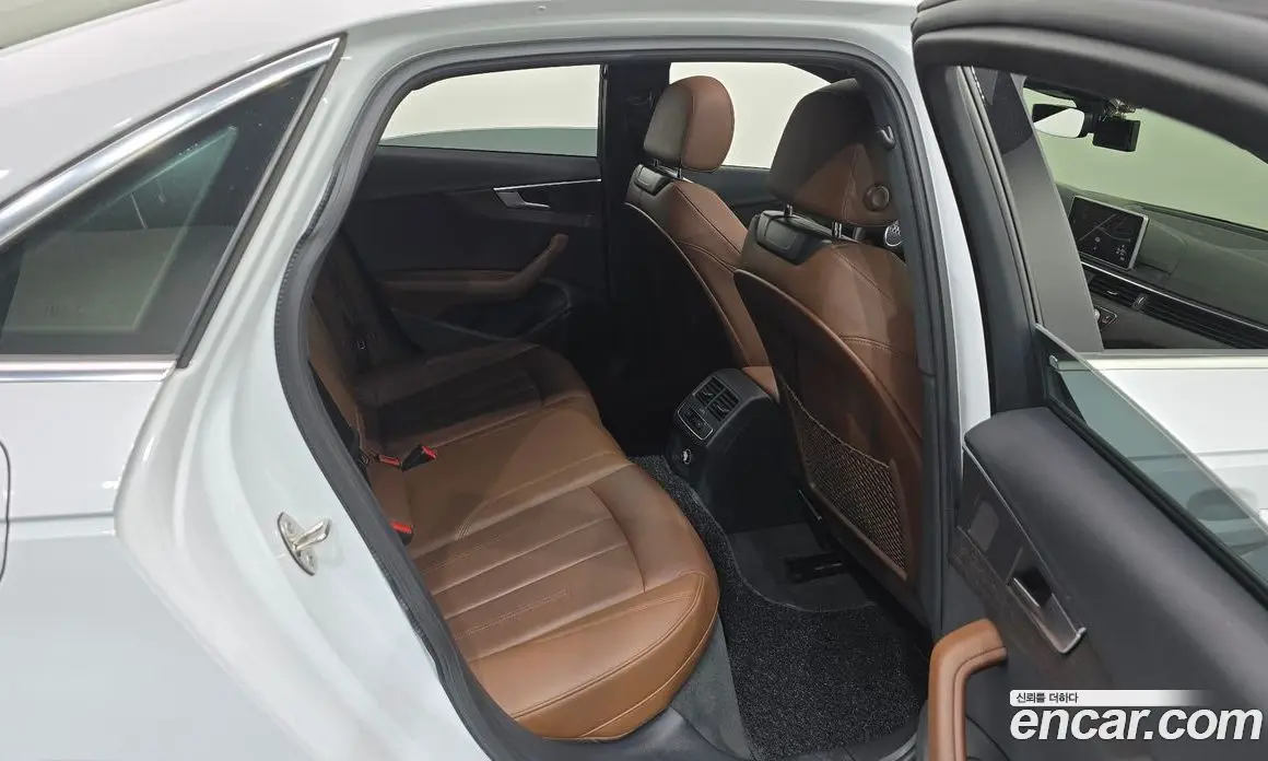 Audi A4 2019 2.0 автомат (гидро), фото 17 Audi A4 2019 2.0 автомат (гидро), фото 17