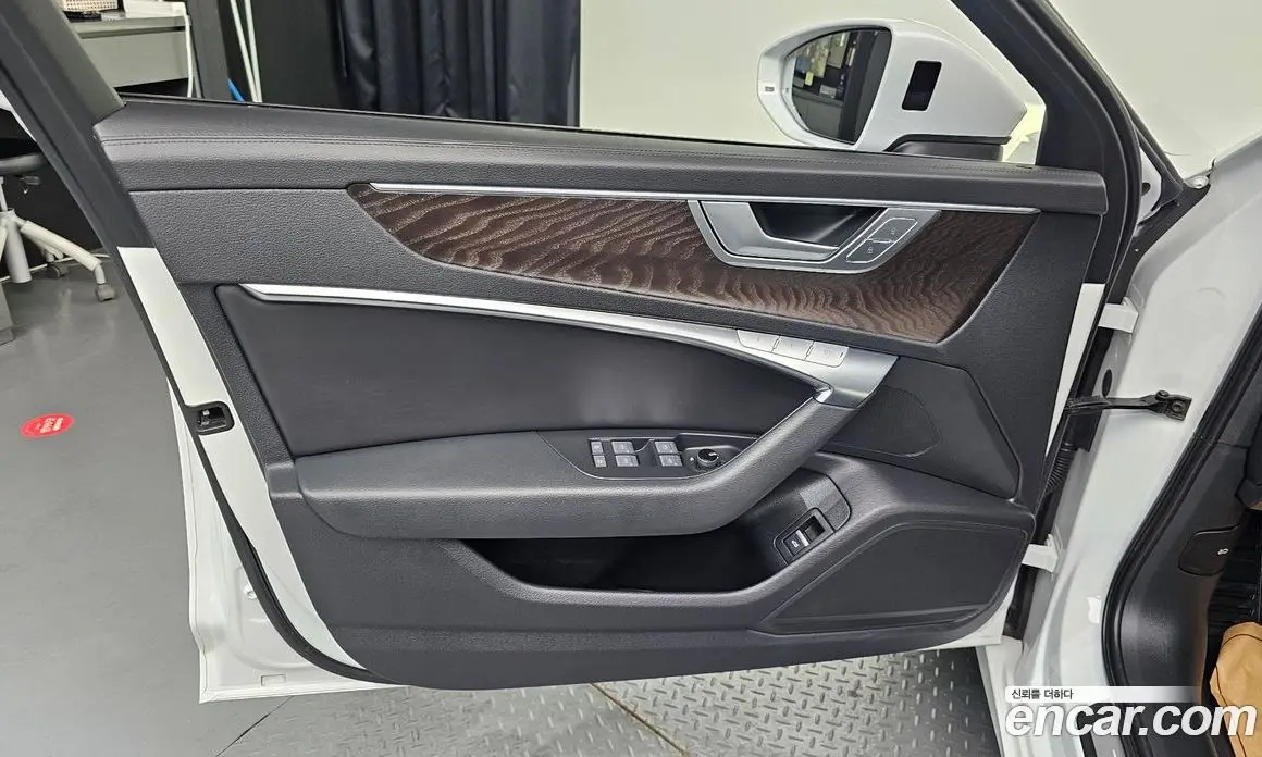Audi A6 2022 2.0 автомат (гидро), фото 14