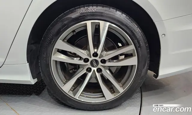 Audi A6 2022 2.0 автомат (гидро), миниатюра 7