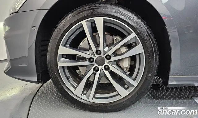 Audi A6 2023 2.0 автомат (гидро), миниатюра 5