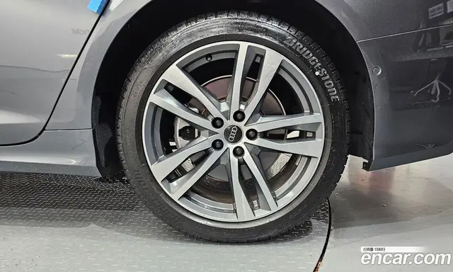 Audi A6 2023 2.0 автомат (гидро), миниатюра 7