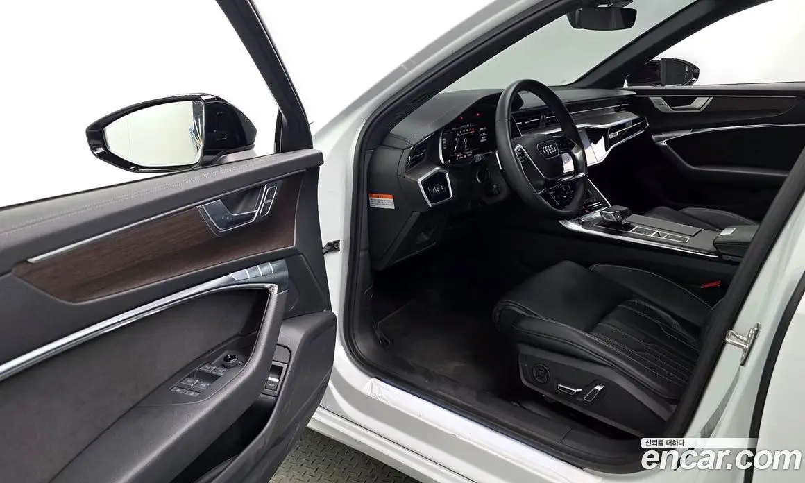 Audi A6 2025 2.0 автомат (гидро), фото 13