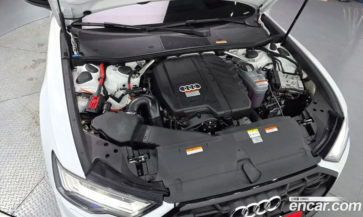 Audi A6 2025 2.0 автомат (гидро), фото 6