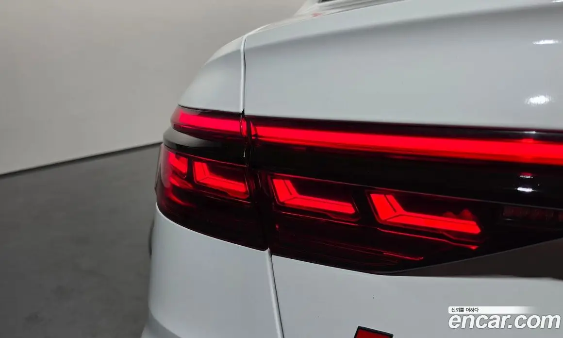 Audi A8 2018 3.0 автомат (гидро), фото 9