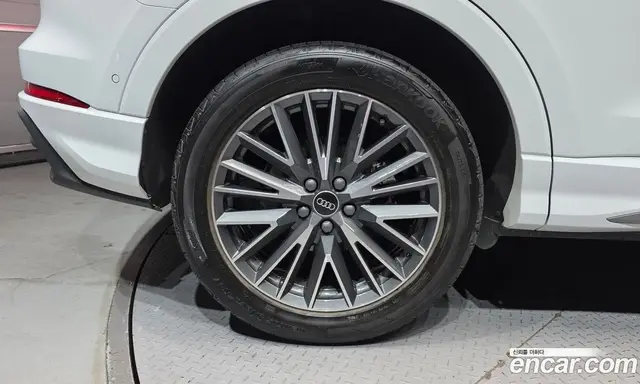 Audi Q3 2022 2.0 автомат (гидро), миниатюра 5