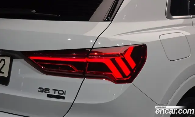 Audi Q3 2022 2.0 автомат (гидро), миниатюра 9