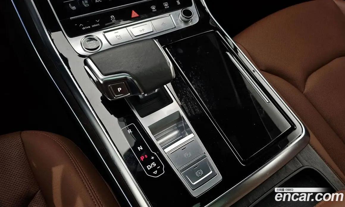 Audi Q7 2023 3.0 автомат (гидро), фото 12