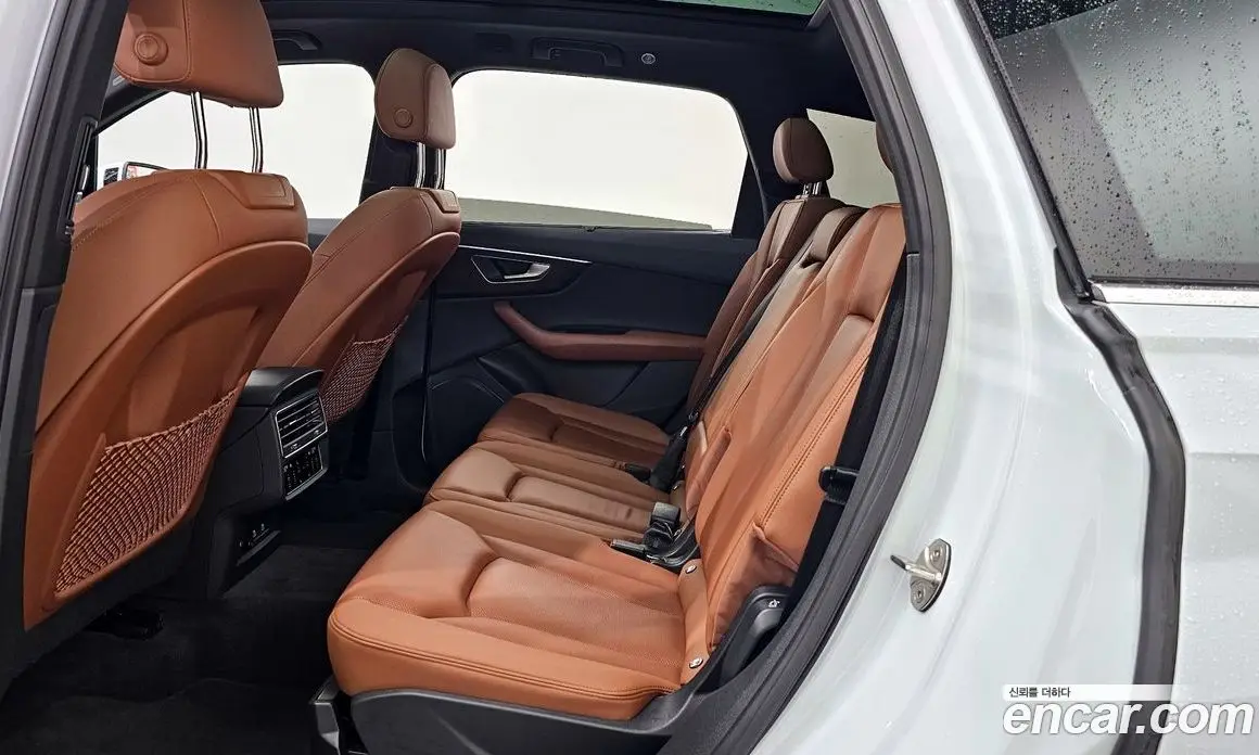 Audi Q7 2023 3.0 автомат (гидро), фото 16