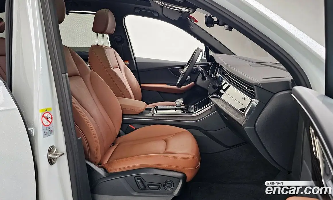 Audi Q7 2023 3.0 автомат (гидро), фото 17