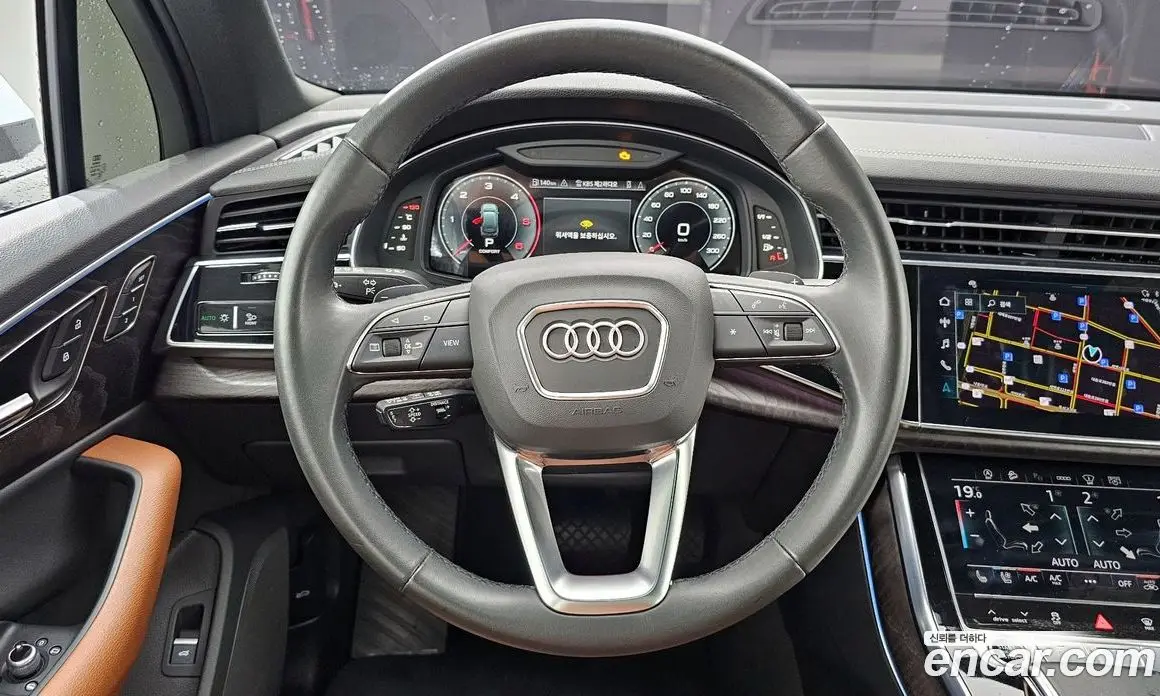 Audi Q7 2023 3.0 автомат (гидро), фото 19
