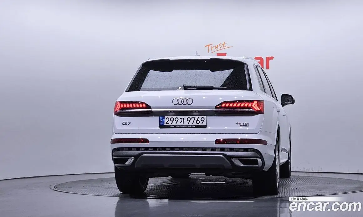 Audi Q7 2023 3.0 автомат (гидро), фото 4