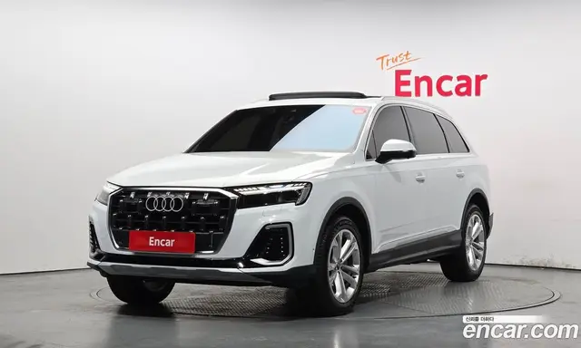 Audi Q7, 2025, 8 472 км