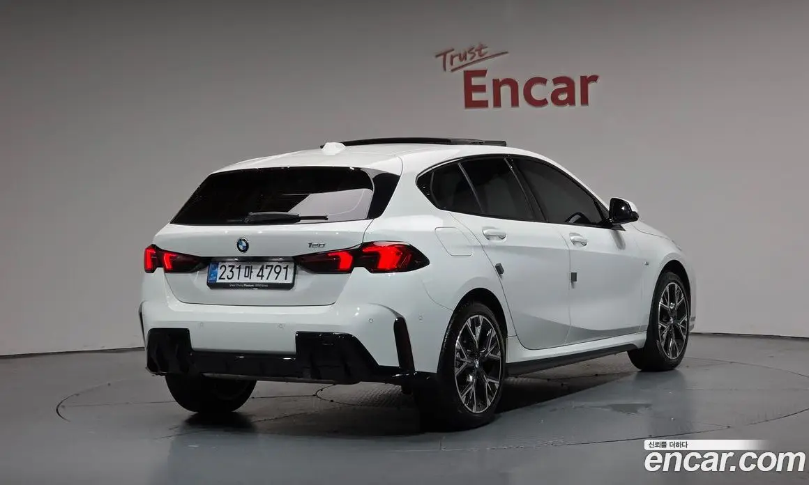 BMW 1 серия 2025 2.0 автомат (гидро), фото 1 BMW 1 серия 2025 2.0 автомат (гидро), фото 1