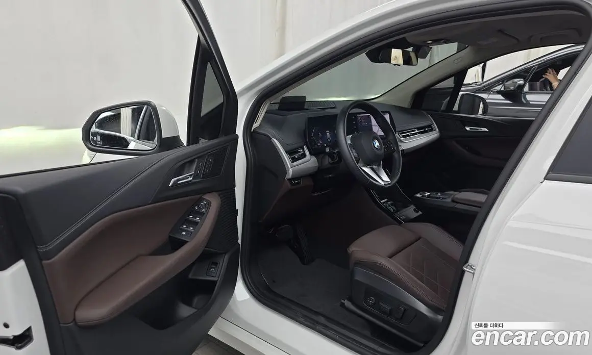 BMW 2 серия 2024 2.0 автомат (гидро), фото 13