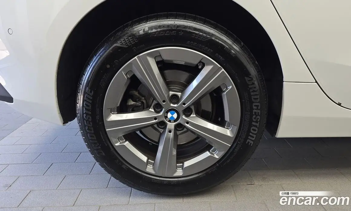 BMW 2 серия 2024 2.0 автомат (гидро), фото 5