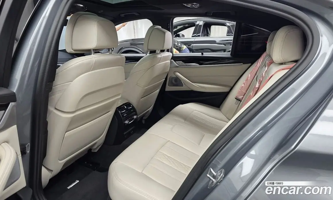 BMW 5 серия 2022 4.4 автомат (гидро), фото 16